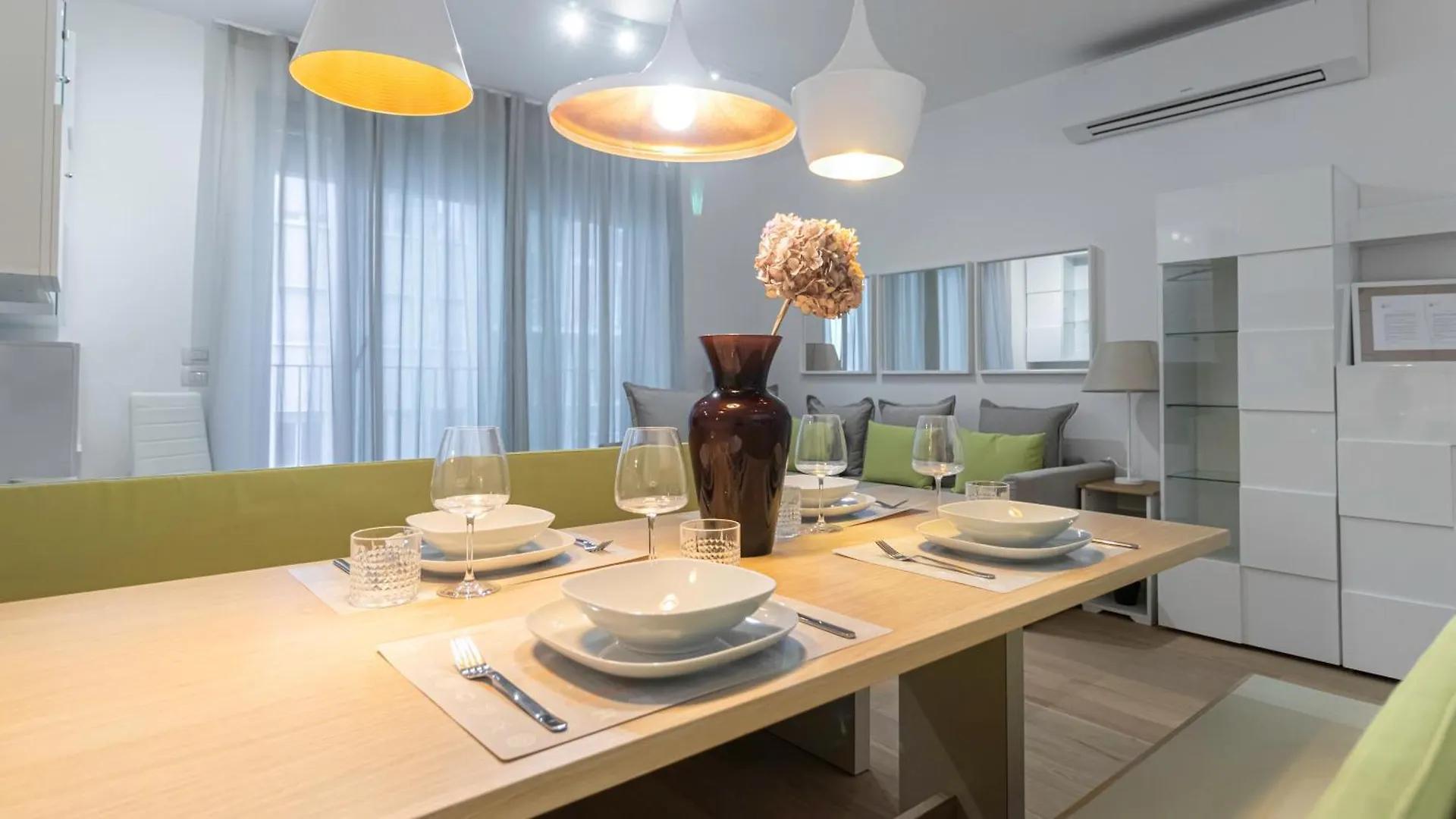Italianway - Compagnoni 12 - Suite Mirabel Milan 0*,